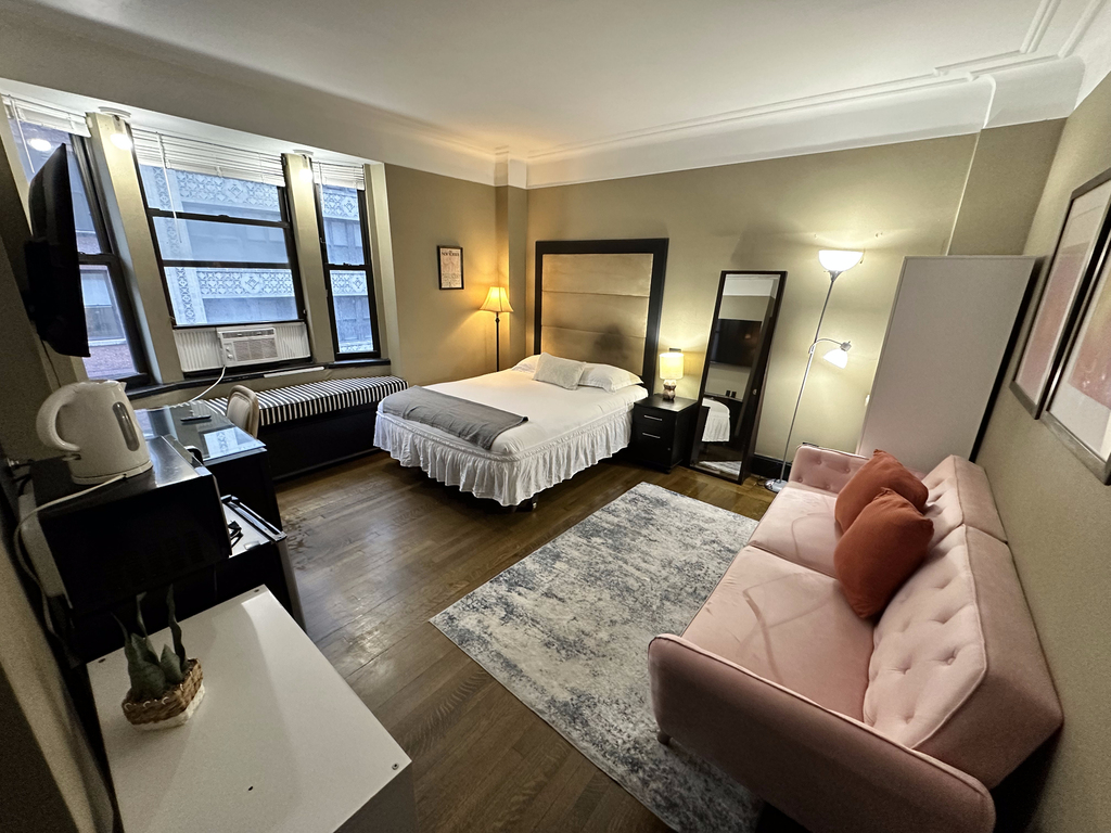 1 Bedroom at 12 West 44th Street, New York, NY 10036 for $2,500 by Alex
