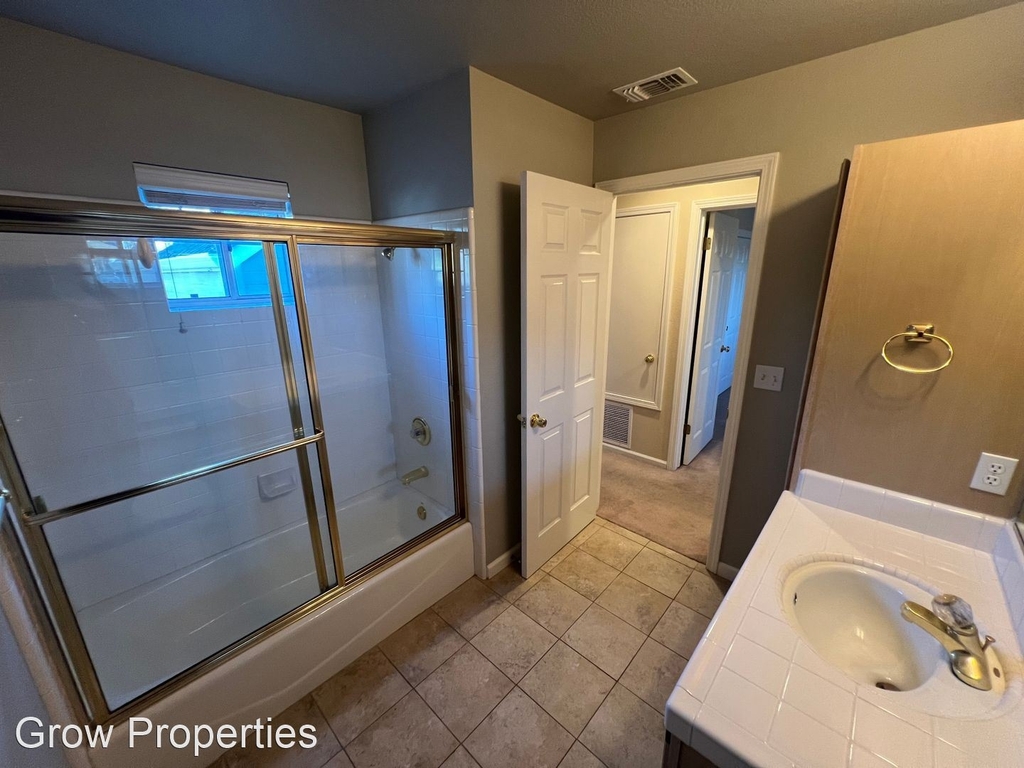 5215 Arden Way - Photo 23