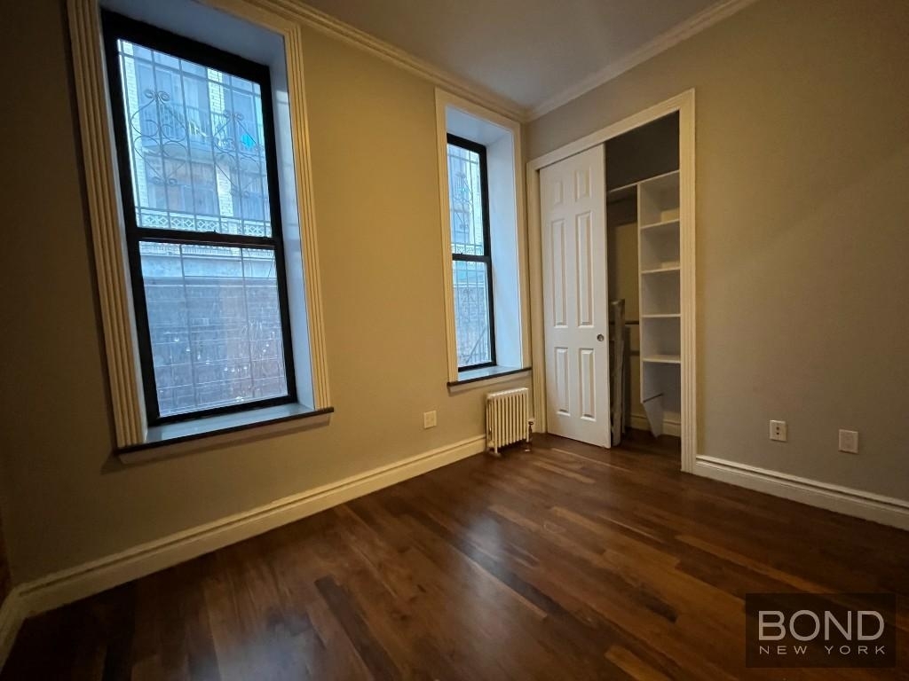 214 East 25th Street - Photo 6