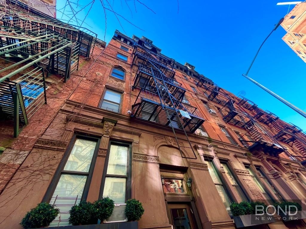 214 East 25th Street - Photo 0