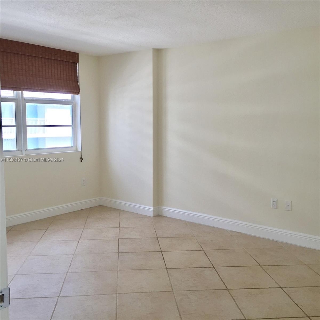 6917 Collins Ave - Photo 8