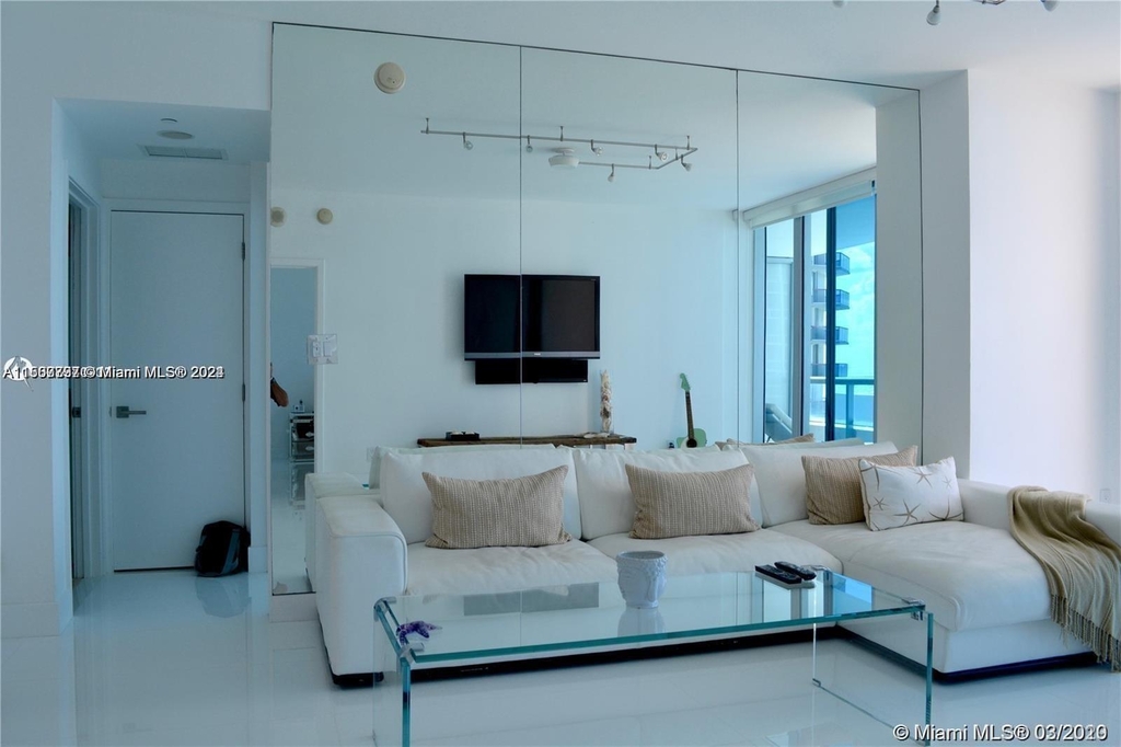 6799 Collins Ave - Photo 9