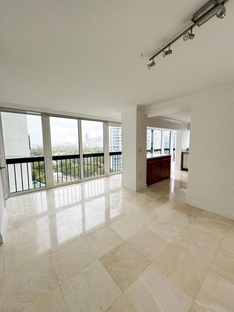 2333 Brickell Ave - Photo 7