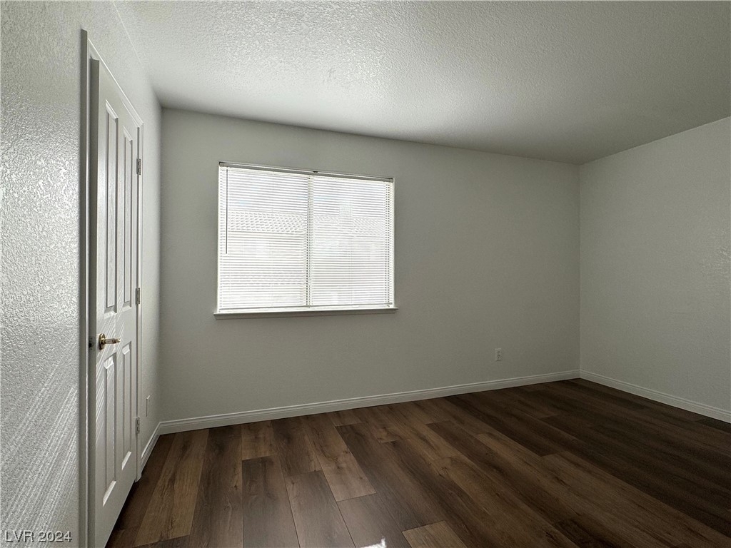 7913 Waterfalls Avenue - Photo 28