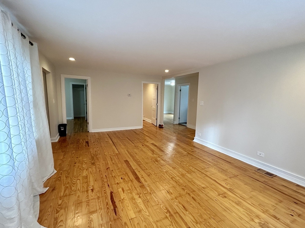 18215 Springfield Avenue - Photo 3