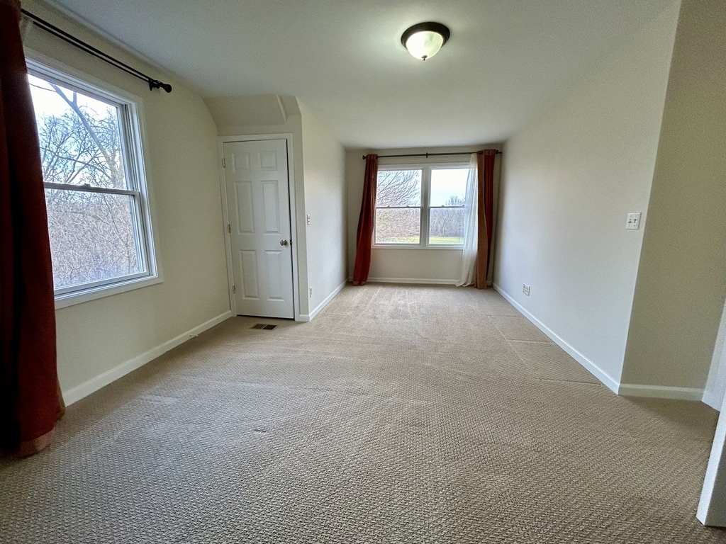 18215 Springfield Avenue - Photo 8