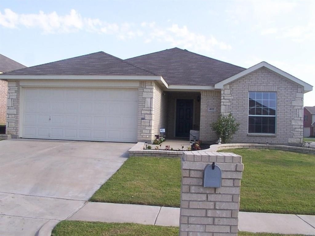 4937 Spur Ridge Court - Photo 0