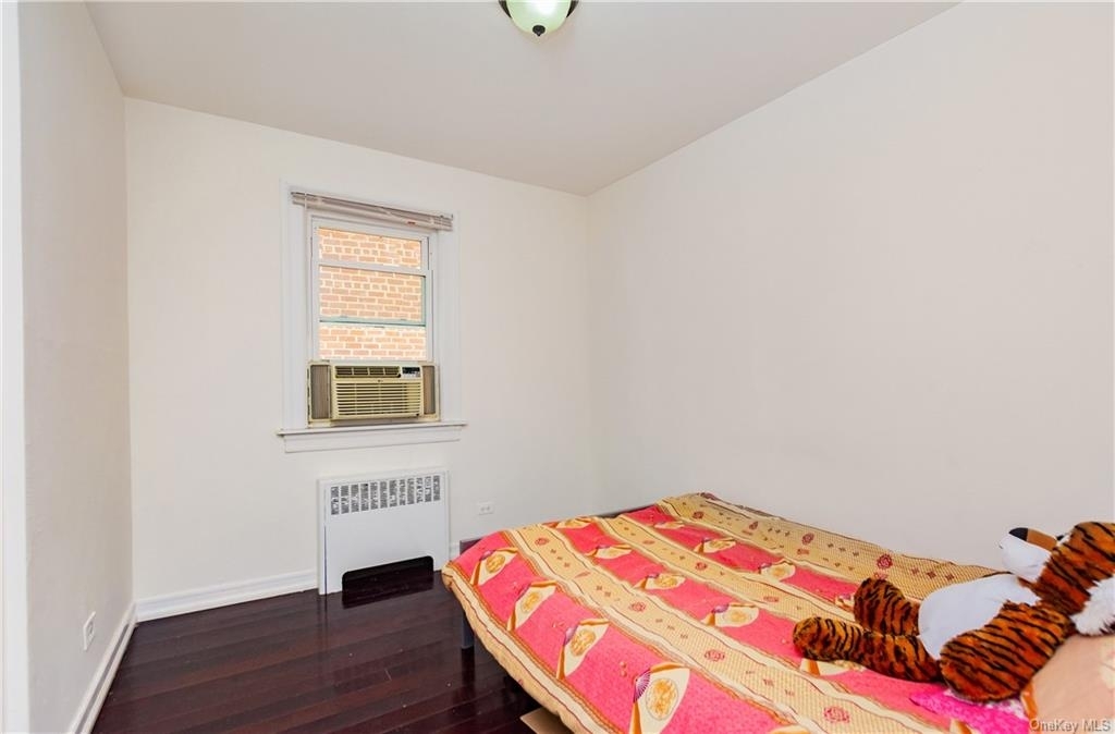 439 W 263 Street - Photo 8