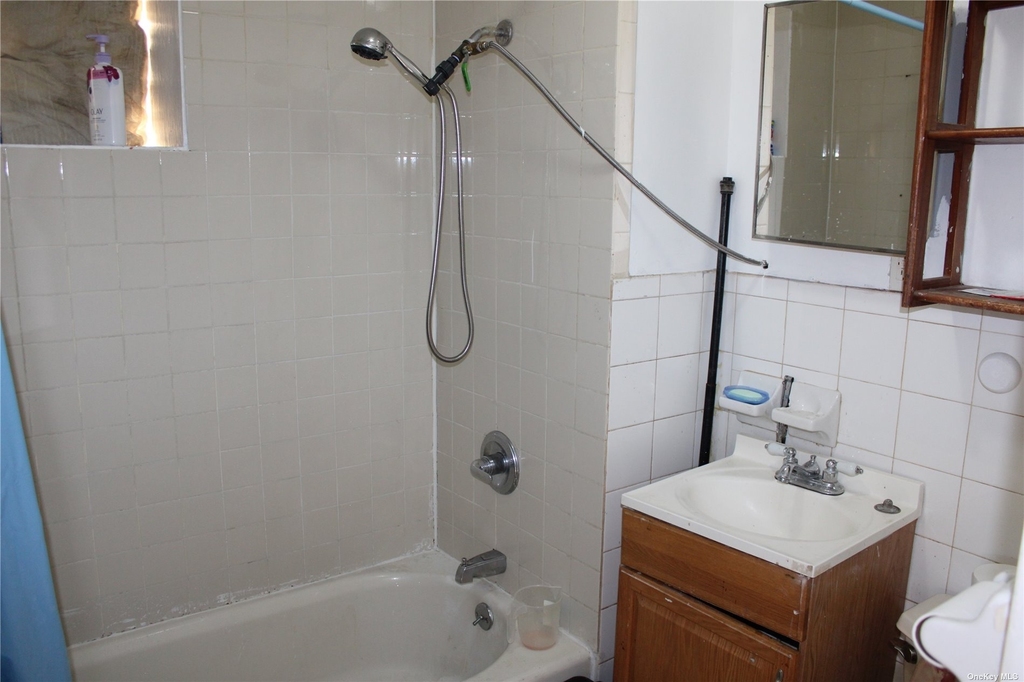 391 Liberty Avenue - Photo 2