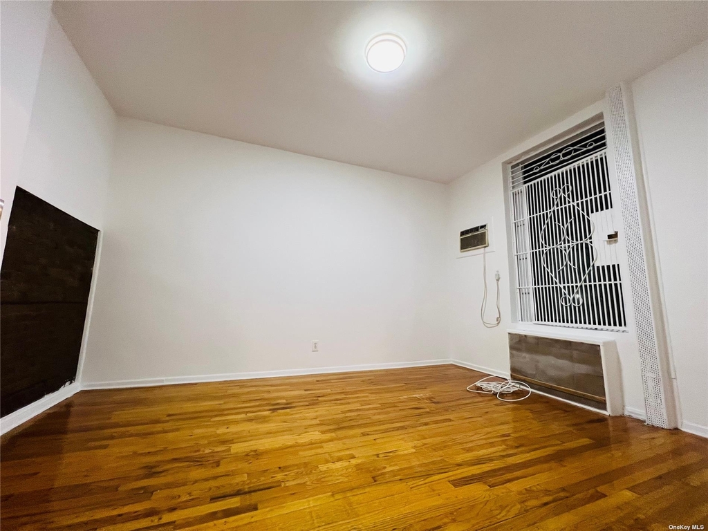 129 E 29th Street Street - Photo 2