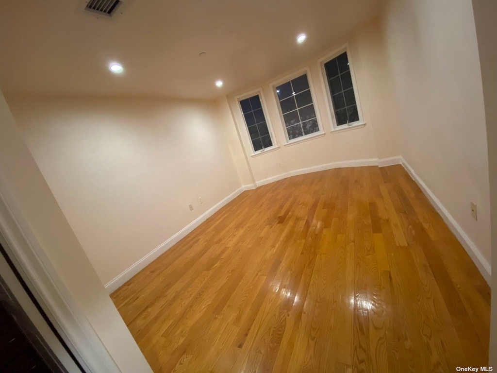 120-47 Sunrise Court - Photo 2