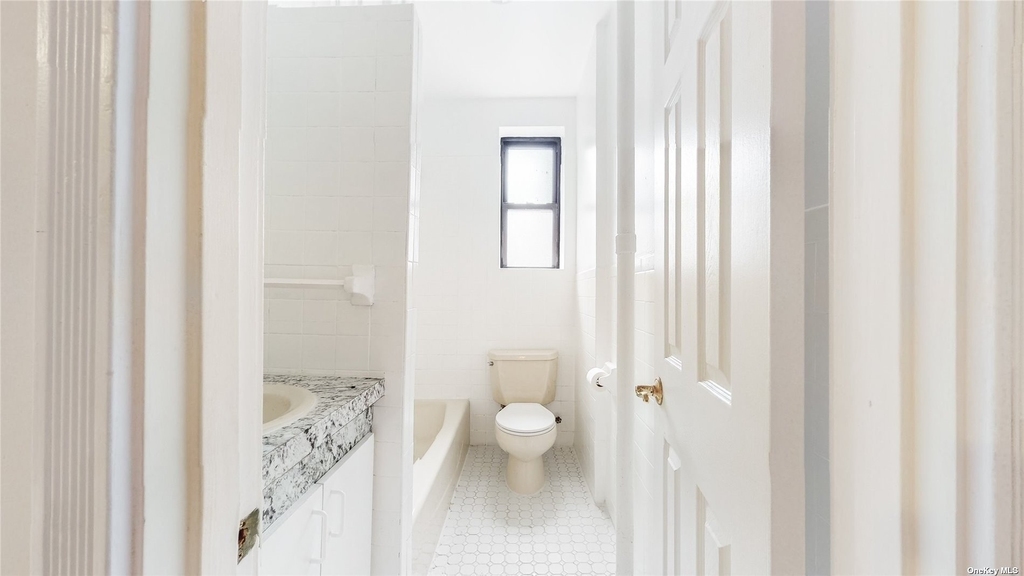 83-52 Talbot Street - Photo 18