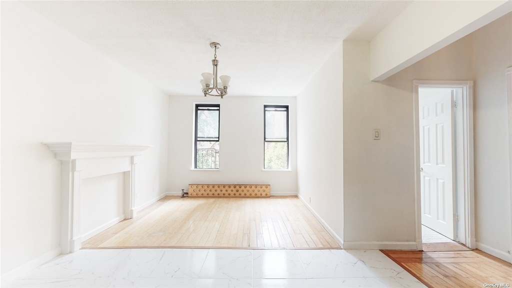 83-52 Talbot Street - Photo 2