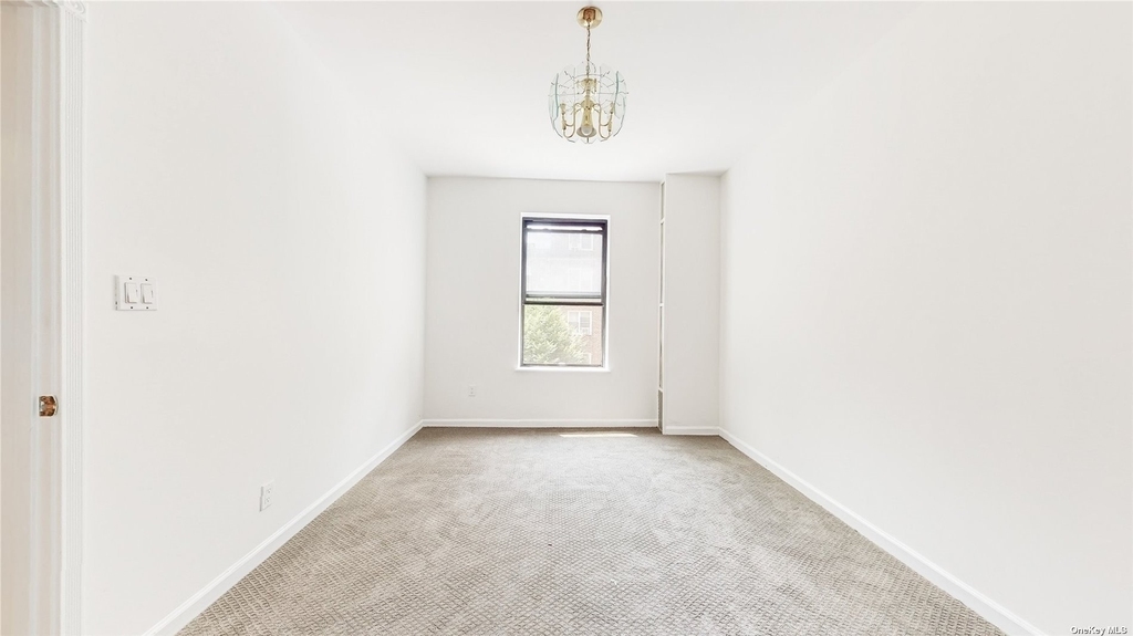 83-52 Talbot Street - Photo 13
