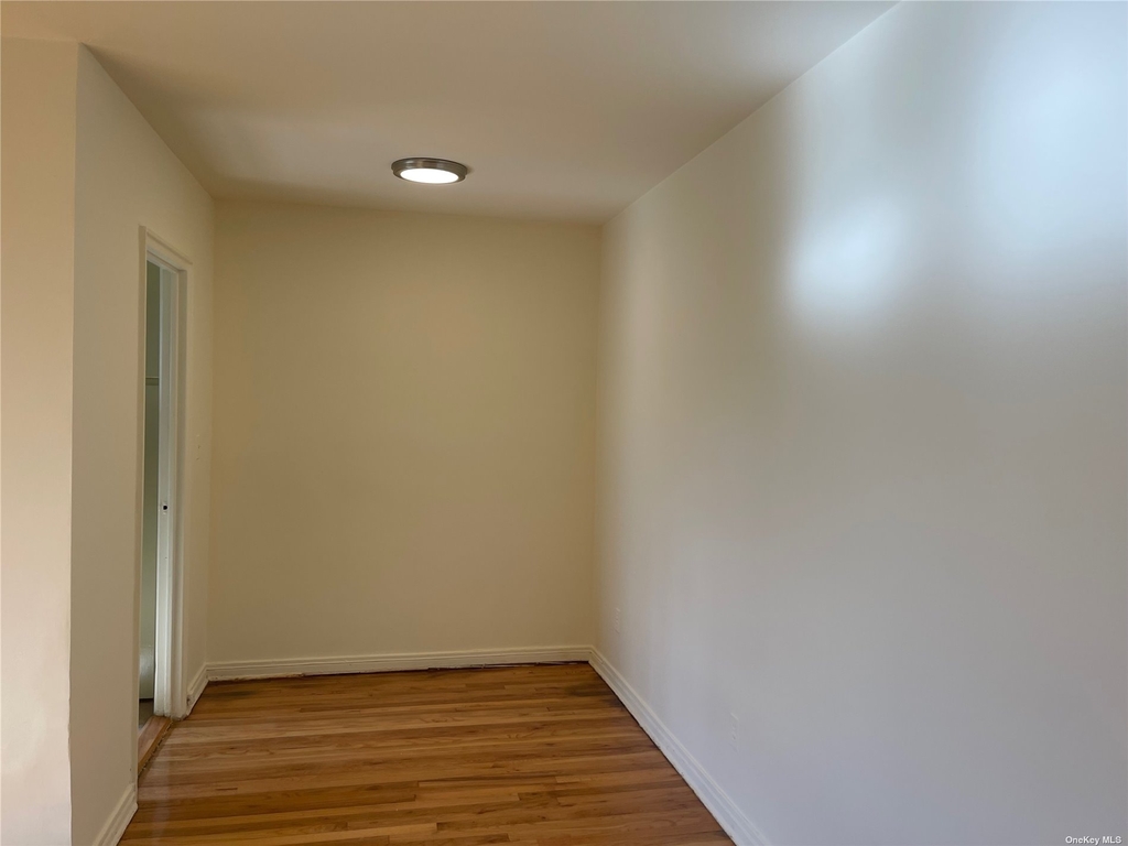 275 Maple Avenue - Photo 3