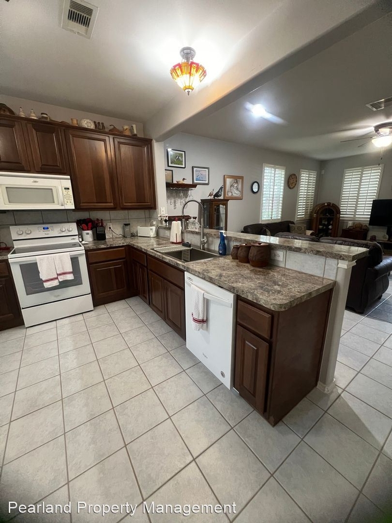 2227 Kemah Village Dr - Photo 3