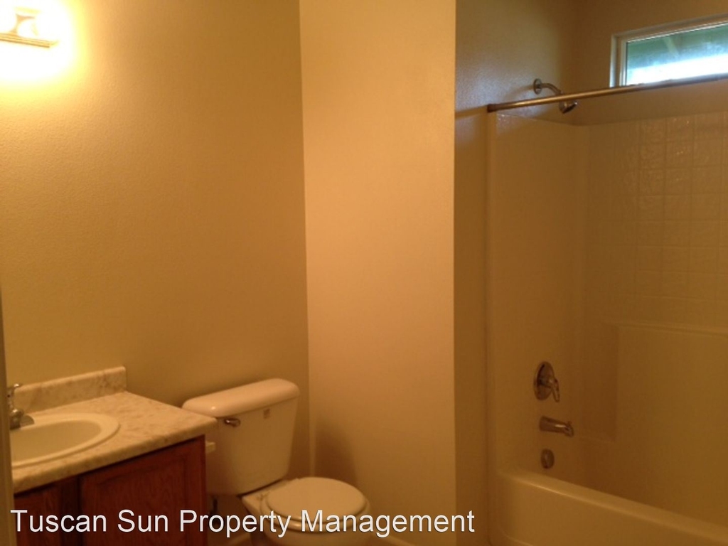 1756 Eugenia Avenue - Photo 3