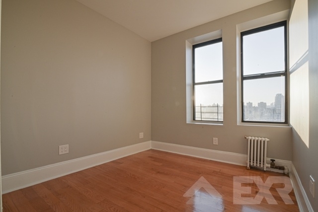 442 Lorimer Street - Photo 3