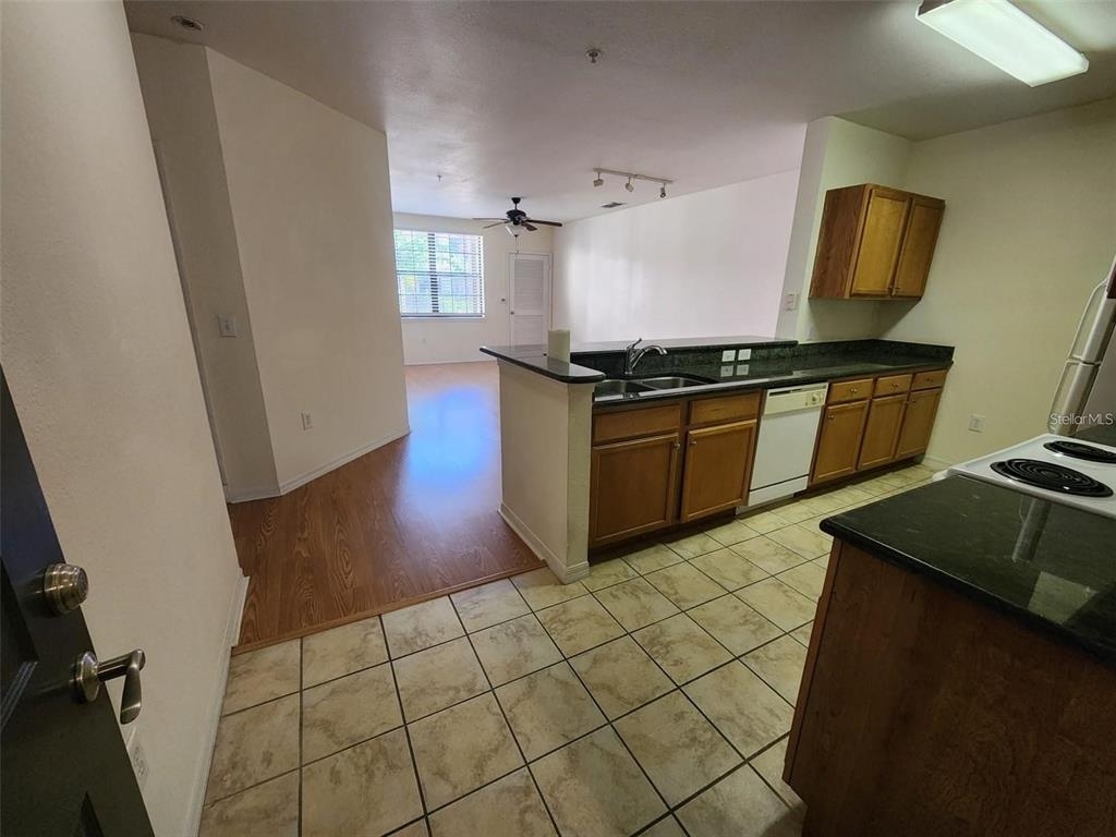 5550 E Michigan Street - Photo 2