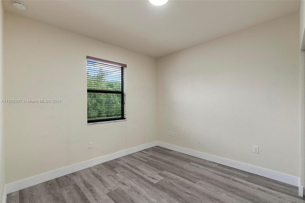 9329 Sw 227th Ter - Photo 16