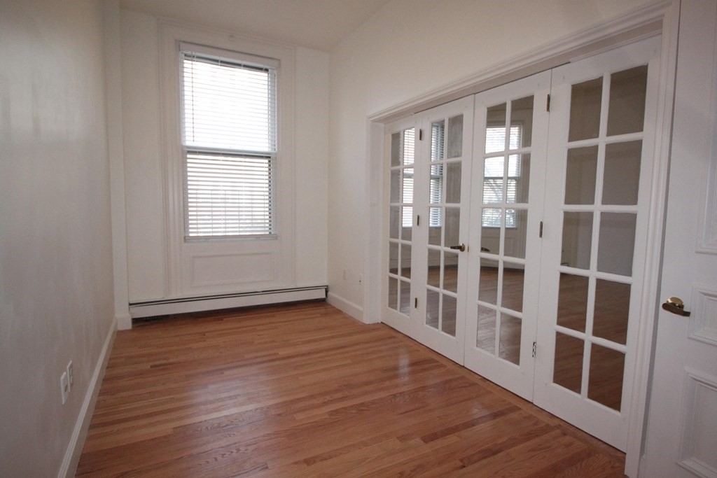 277 Beacon St - Photo 8