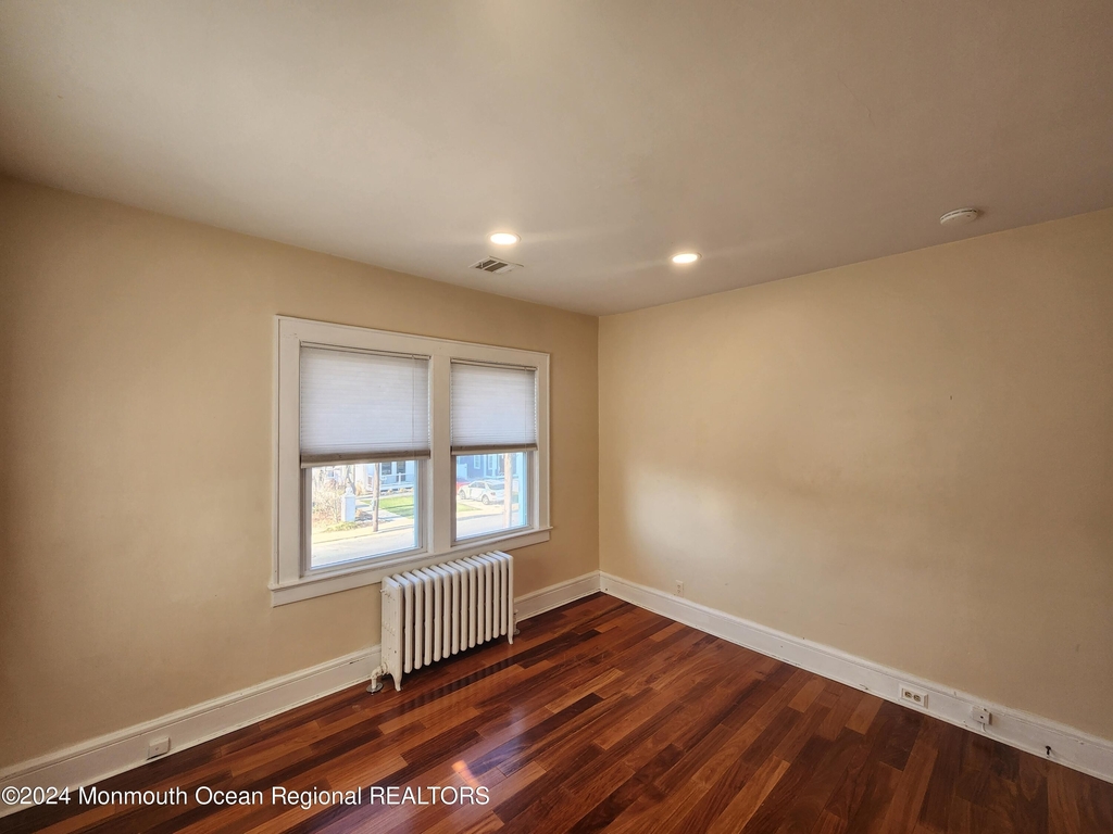 525 2nd Avenue - Photo 8