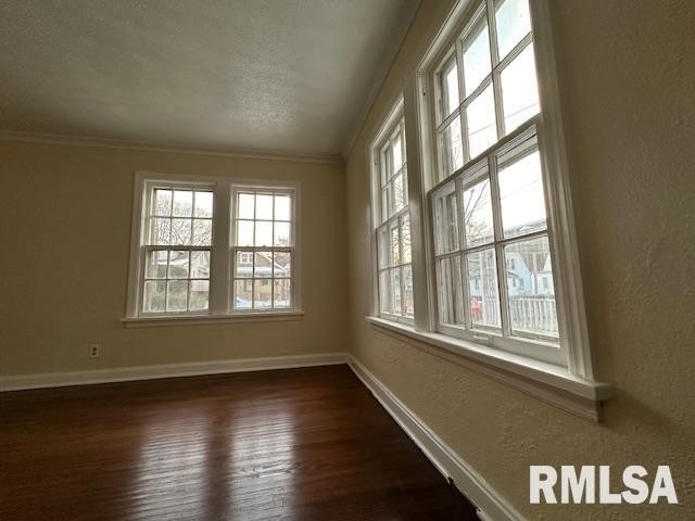 2411 N Dechman Avenue - Photo 5