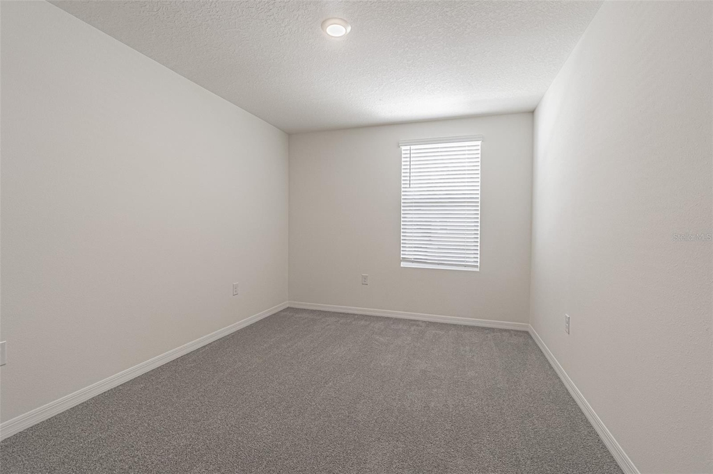 37300 Kings Crown Drive - Photo 24