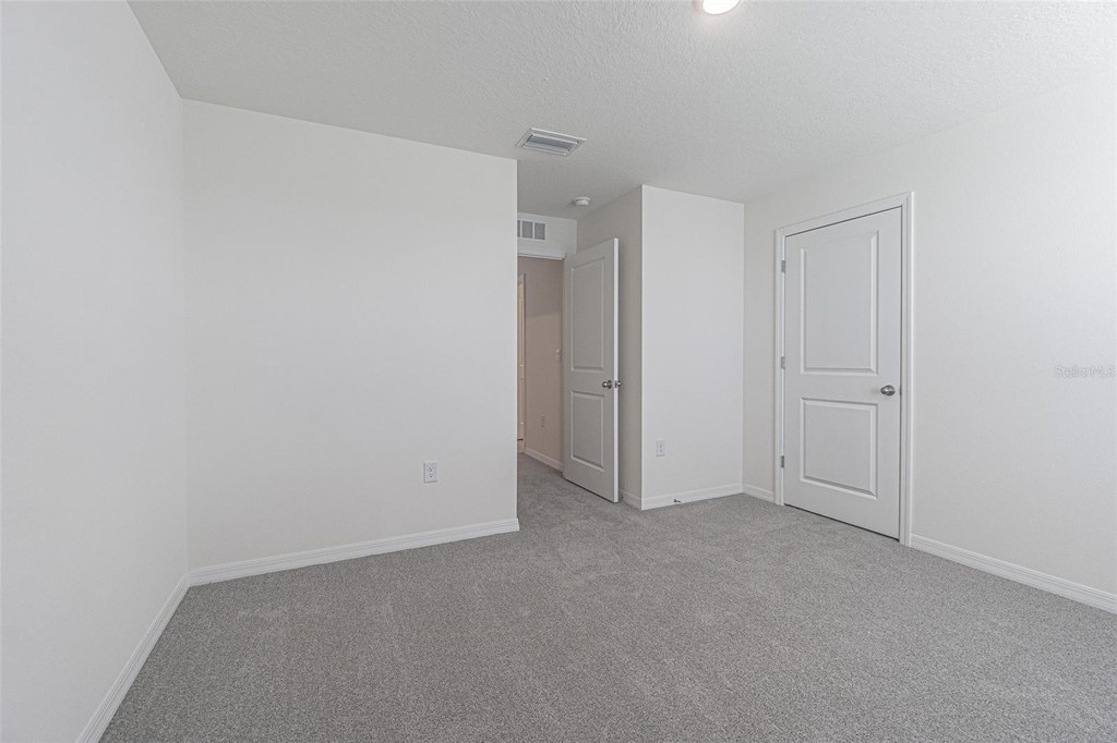 37300 Kings Crown Drive - Photo 20