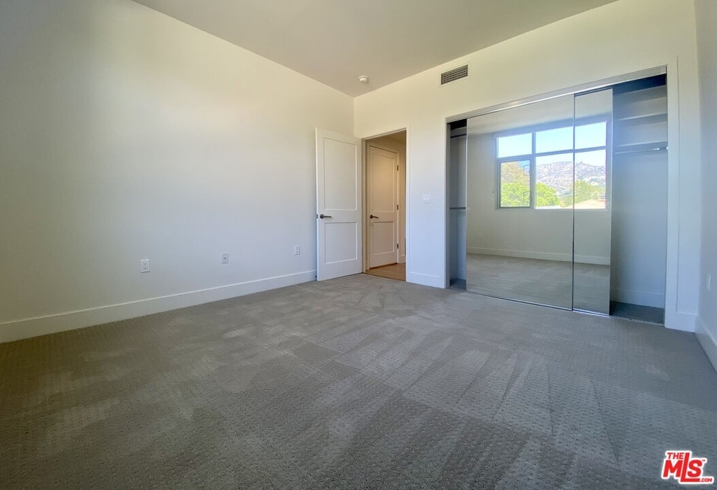 11715 W Bellagio Rd - Photo 15