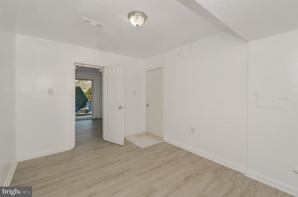 5800 Keppler Rd - Photo 32