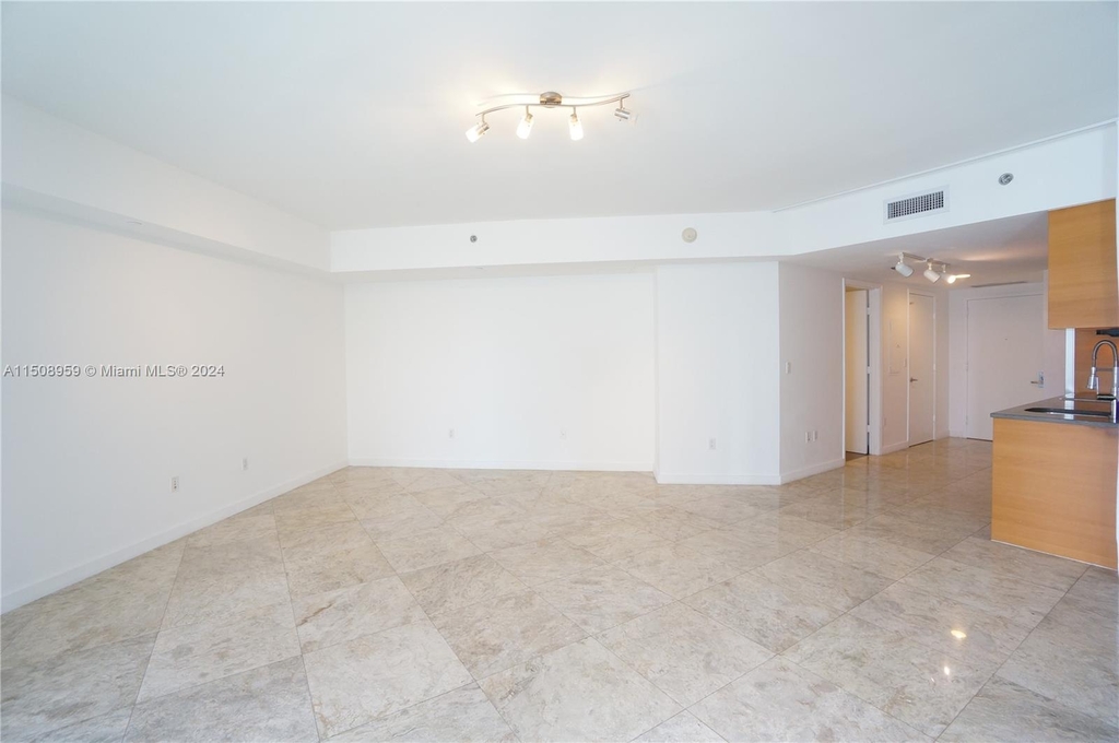 475 Brickell Ave - Photo 15