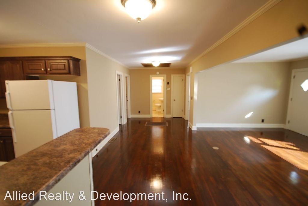 1414 21st Avenue East - Photo 2