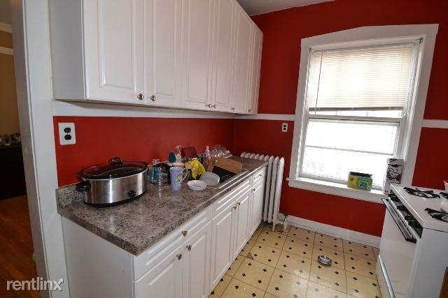5023 N. Winchester, Unit 9 - Photo 2