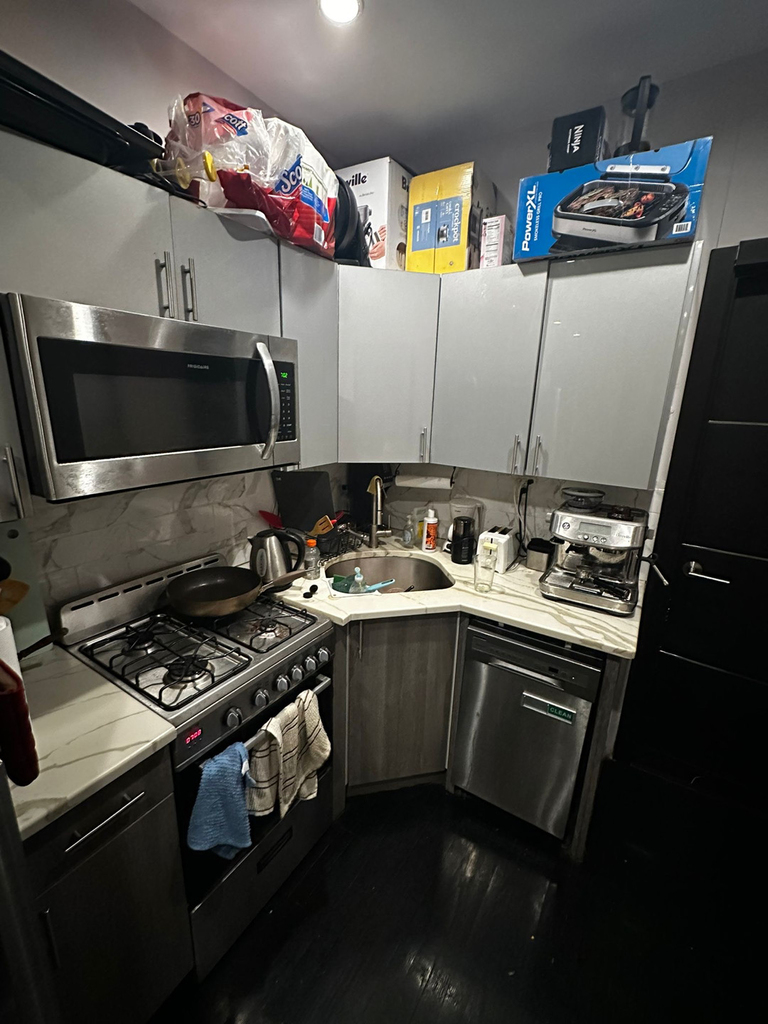 950 Bergen Street - Photo 4
