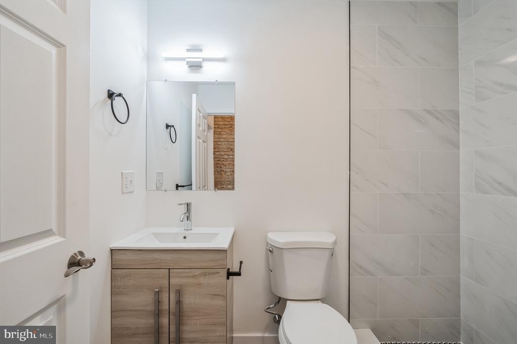 405 S 42nd St - Photo 29