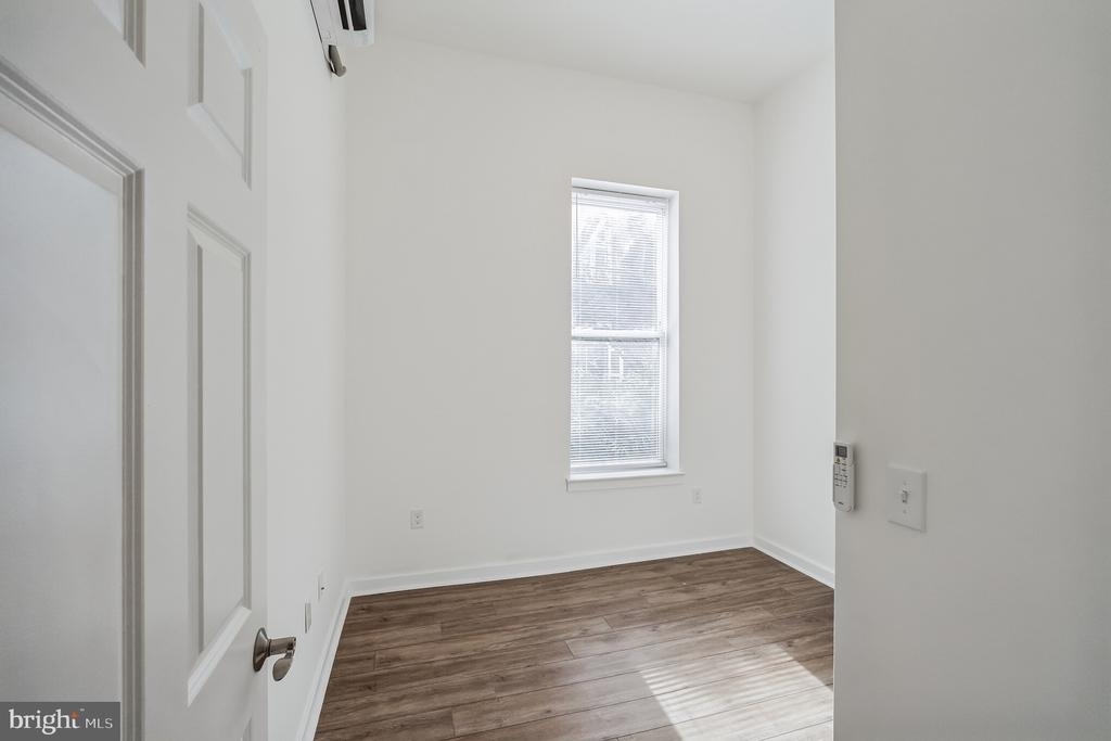 405 S 42nd St - Photo 28