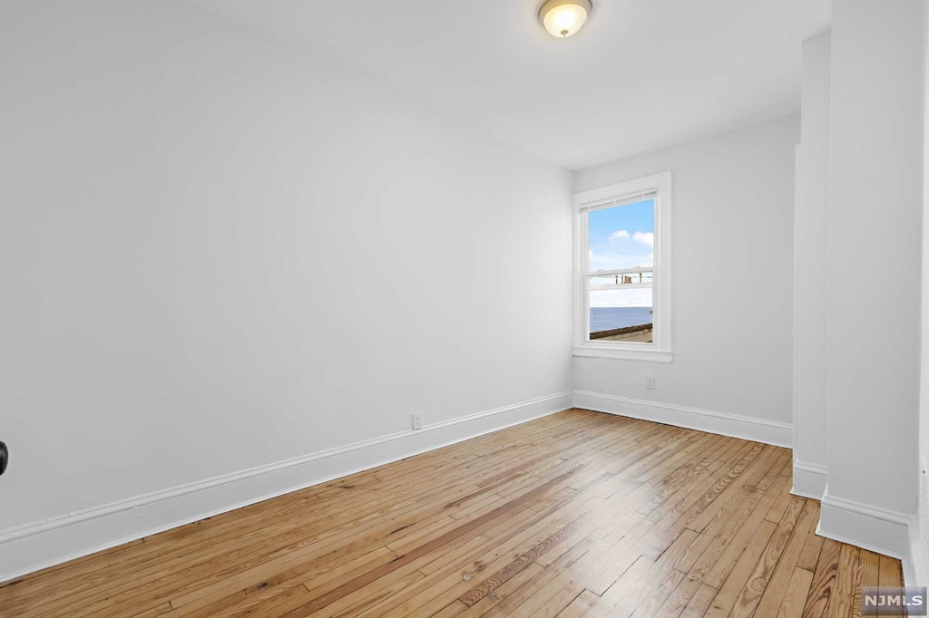 18 East 29th Street - Photo 1