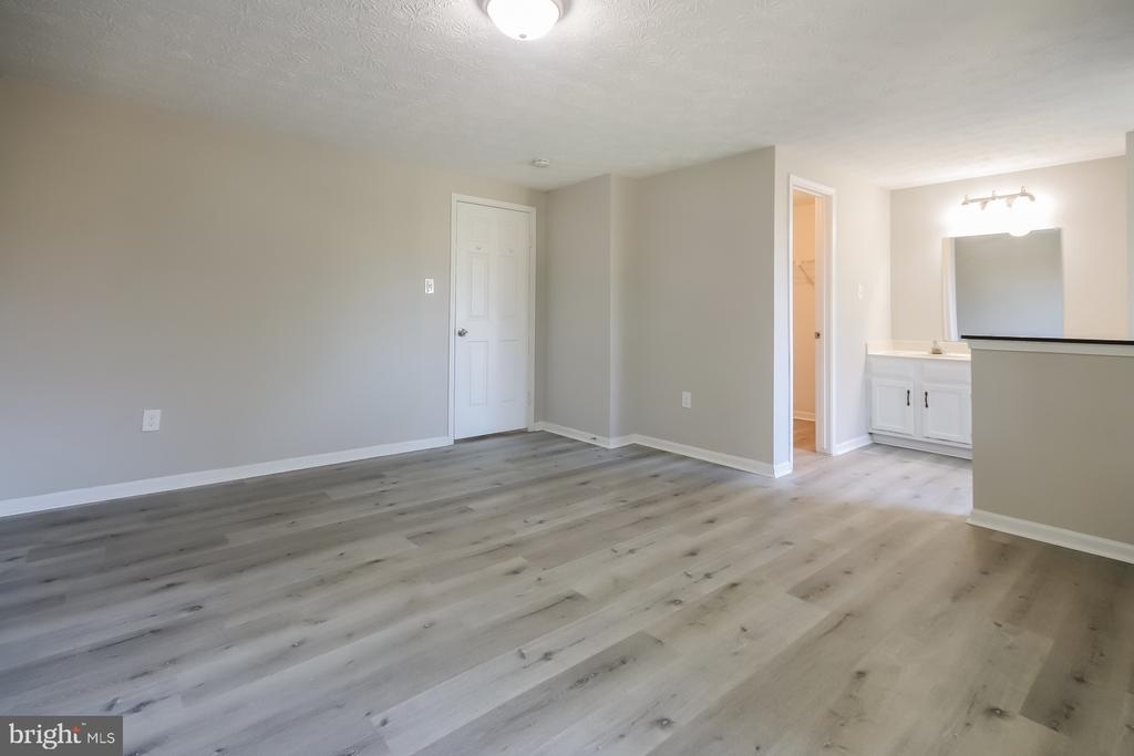 8550 Castlemill - Photo 6