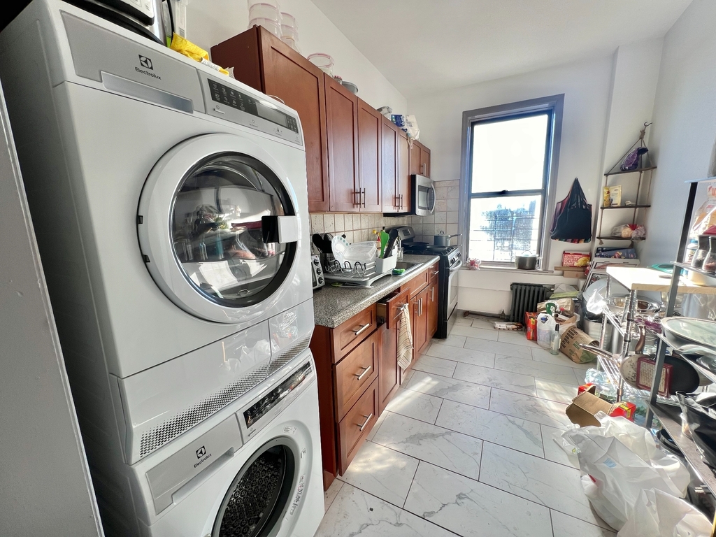 550 West 157th Street - Photo 7