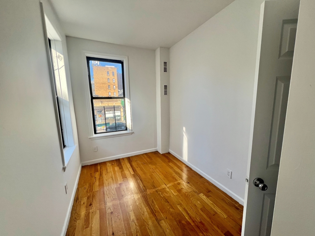 569 West 171st Street - Photo 4