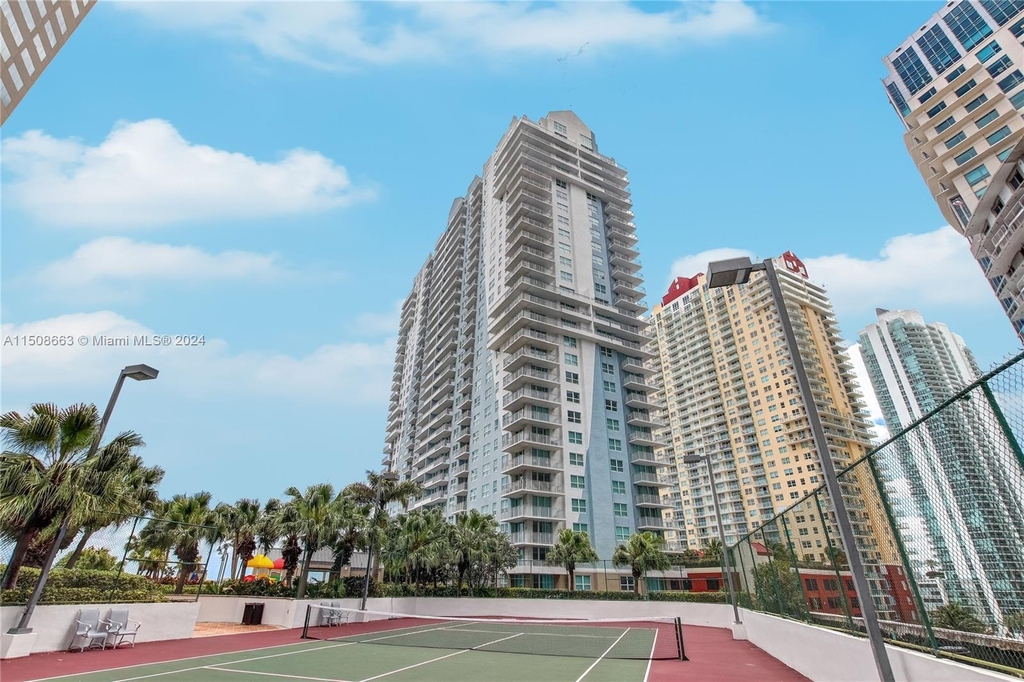 1111 Brickell Bay Dr - Photo 44