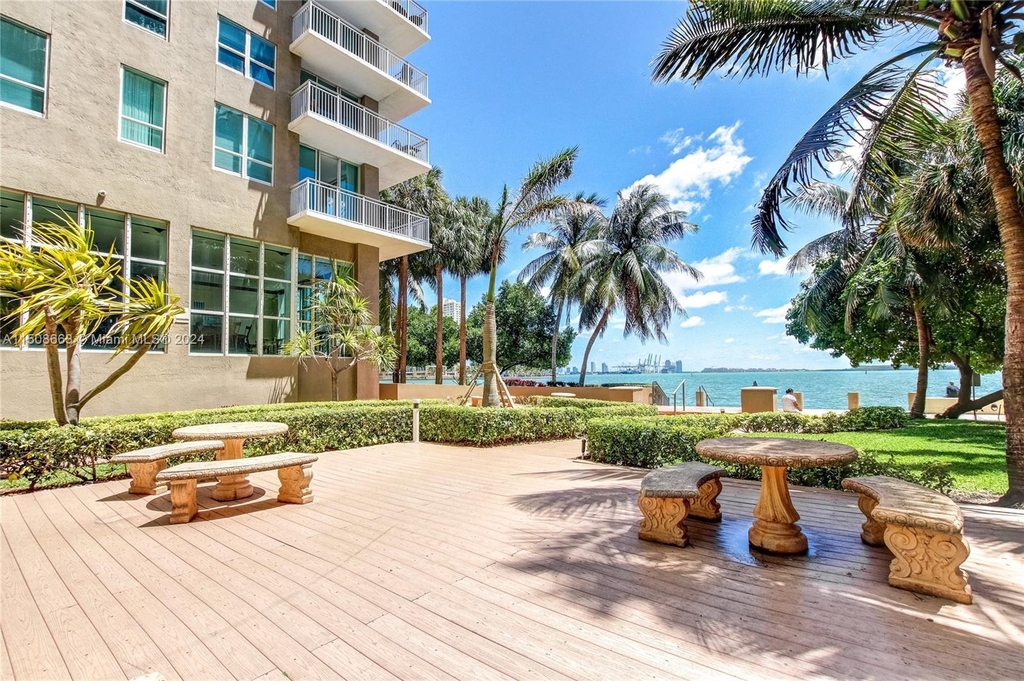 1111 Brickell Bay Dr - Photo 43