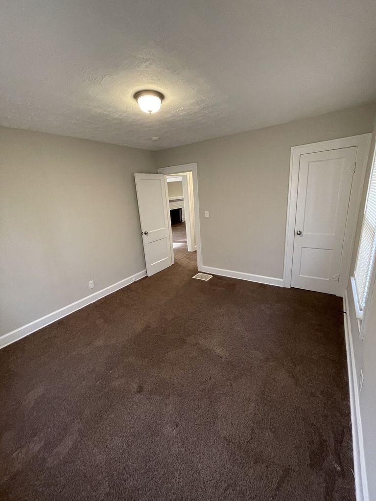 3923 Winthrop Avenue - Photo 10