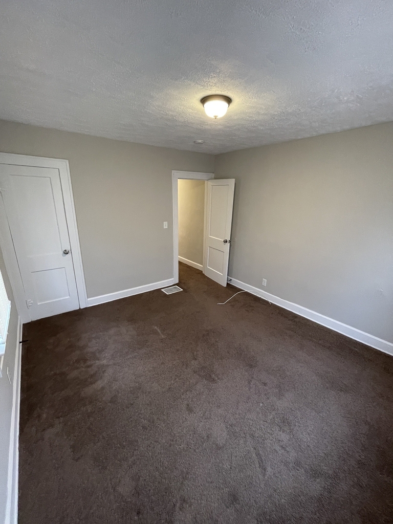 3923 Winthrop Avenue - Photo 13