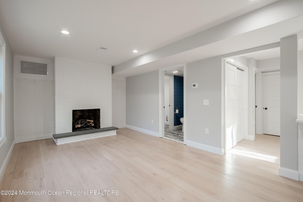 487 Branch Avenue - Photo 22