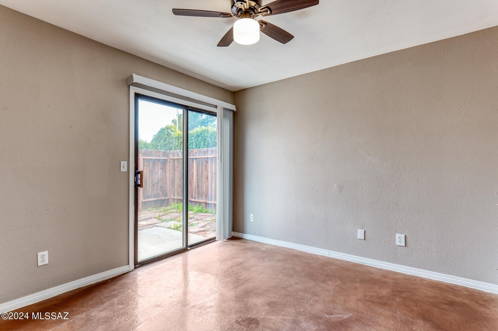 3980 N Roger Lane - Photo 12