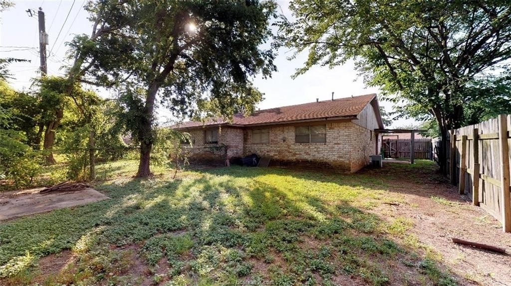 701 Concho Place - Photo 35