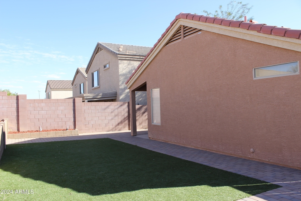 21720 W Mohave Street - Photo 14