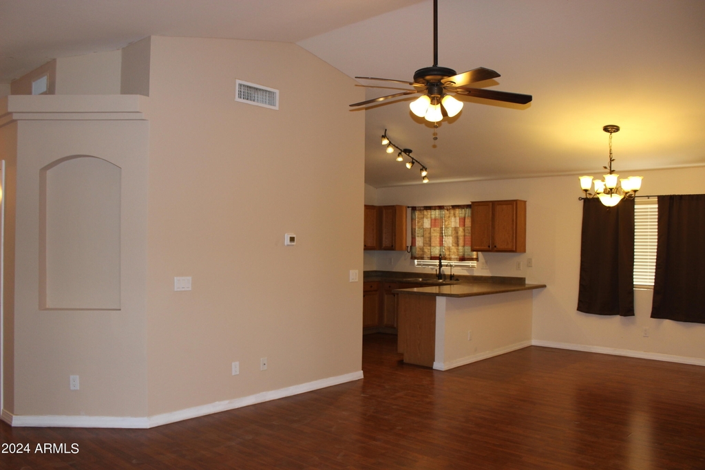 21720 W Mohave Street - Photo 2